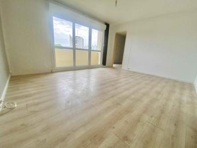 location appartement laon 4 pièces 69 m2 aisne 02000 835 € / mois