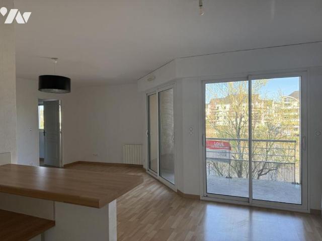 LOCATION APPARTEMENT LAVAL