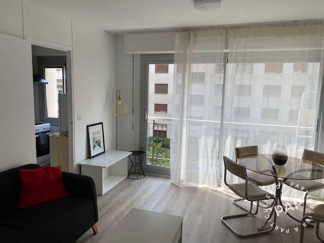 Location Appartement Ligne de La Râpée à Batignolles petite ceinture de Paris, Paris