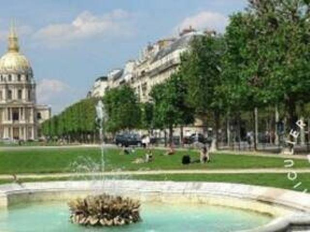 Location Appartement Ligne de La Râpée à Batignolles petite ceinture de Paris, Paris