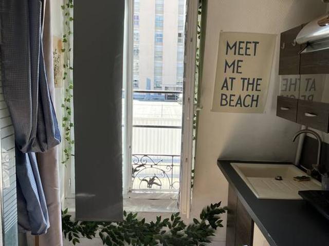 Location Appartement Ligne de La Râpée à Batignolles petite ceinture de Paris, Paris