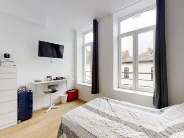 location appartement lille 10 pièces 126 m2 nord 59000 550 € / mois