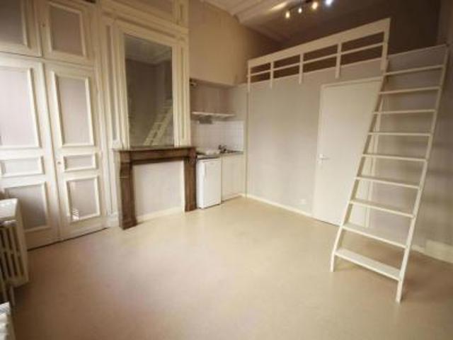 location appartement lille 1 pièce 18 m2 nord 59800 484 € / mois