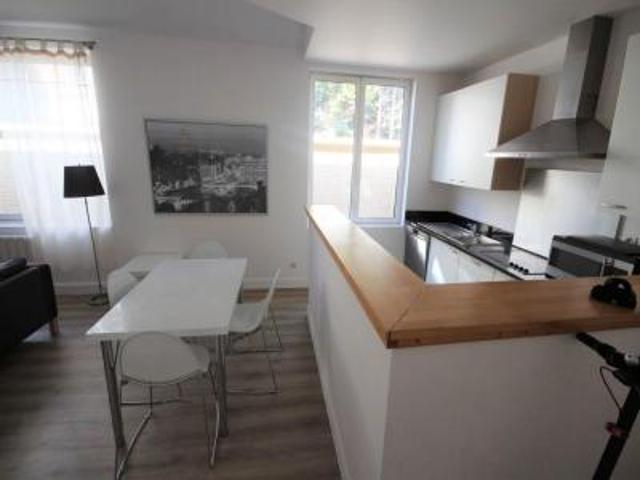 location appartement lille 3 pièces 64 m2 nord 59800 1240 € / mois
