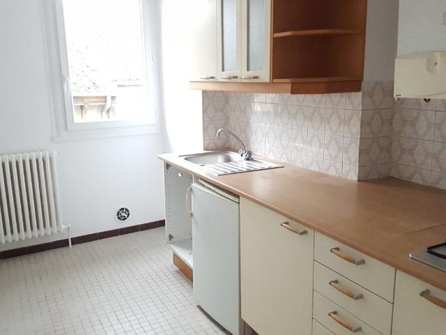 Location appartement L'isle jourdain, 53m² 3 pièces 580€ avec balcon