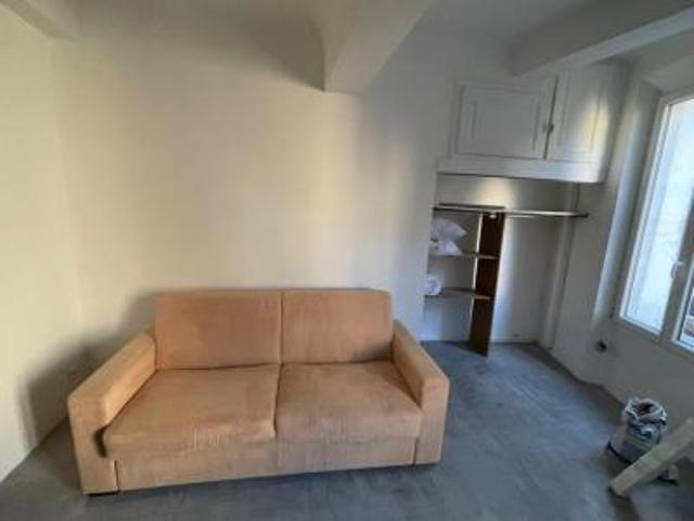 location appartement lorgues 1 pièce 25 m2 var 83510 550 € / mois