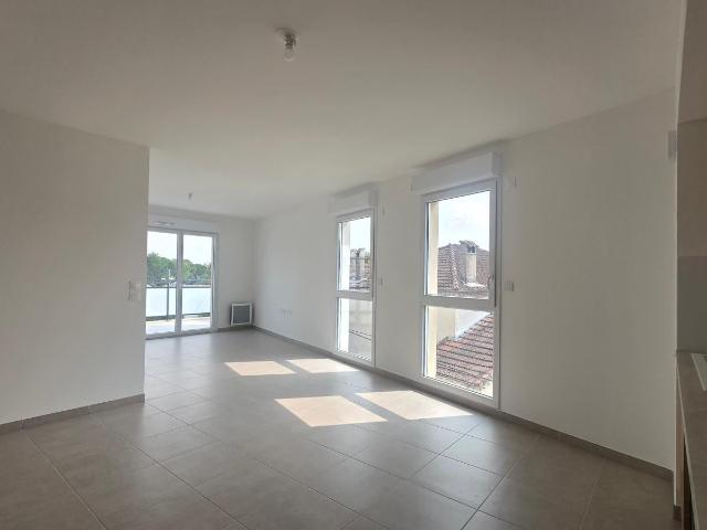 Location Appartement Lotissement Bain, Draguignan