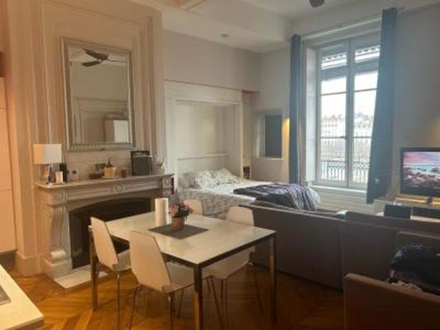 location appartement lyon 2eme arrondissement 1 pièce 38 m2 rhone 69002 1075 € / mois