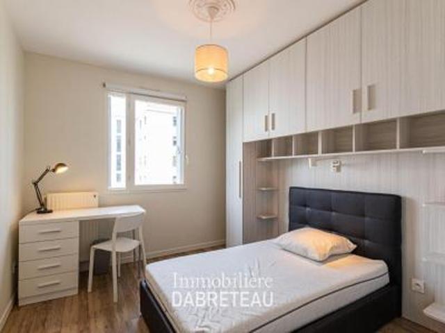 location appartement lyon 7eme arrondissement 5 pièces 73 m2 rhone 69007 600 € / mois