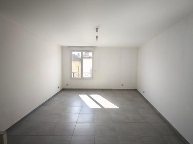 Location appartement, m² T 3 à Maule, 1 018 €