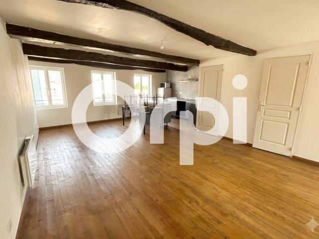 Location appartement, m² T 3 à Mauzé sur le Mignon, 760 €