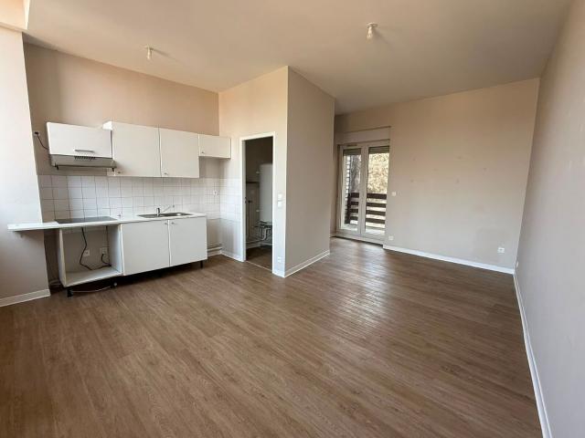 Location appartement, m² T 3 à Mont de Marsan, 650 €