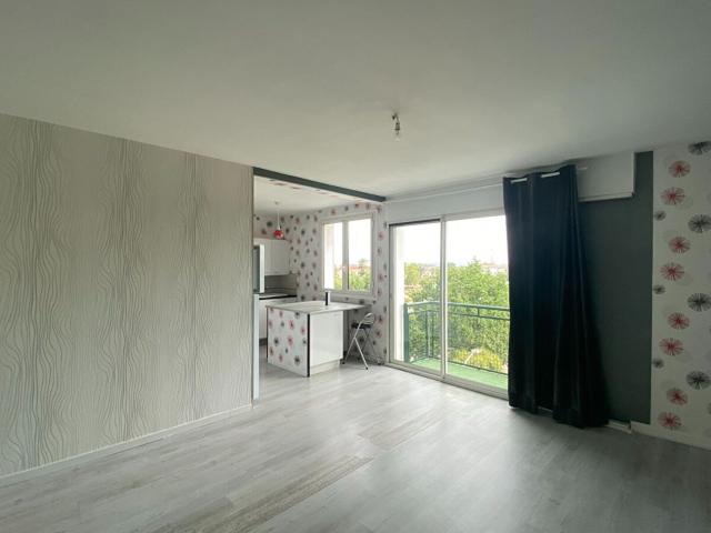 Location appartement, m² T 3 à Montauban, 735 €