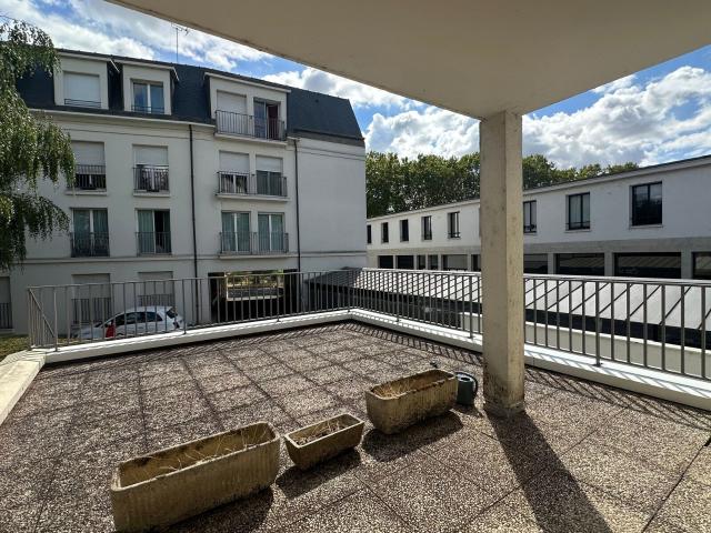 Location appartement, m² T 3 à Orléans, 692 €
