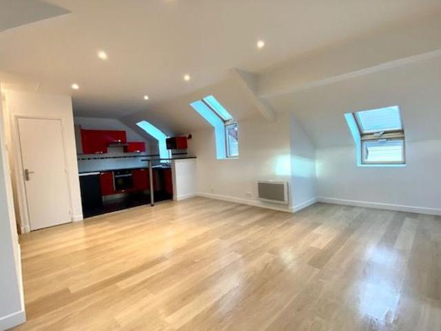 Location appartement, m² T 3 à Aubergenville, 858 €
