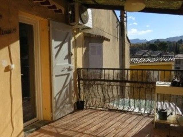Location appartement, m² T 3 à Auriol, 730 €