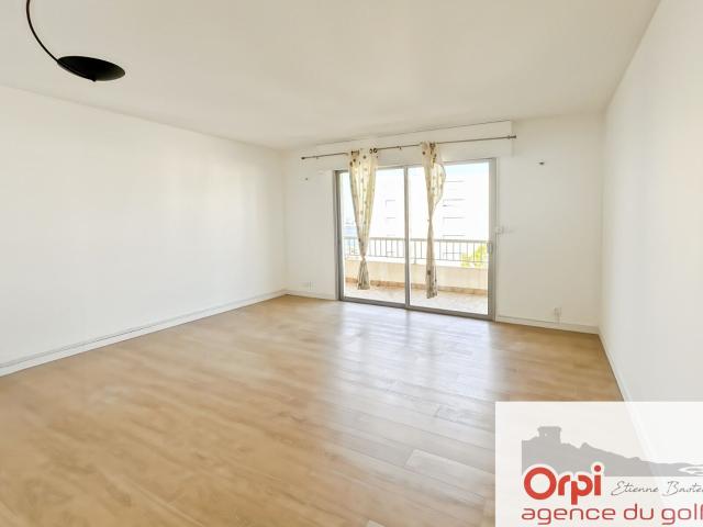 Location appartement, m² T 3 à Ajaccio, 975 €
