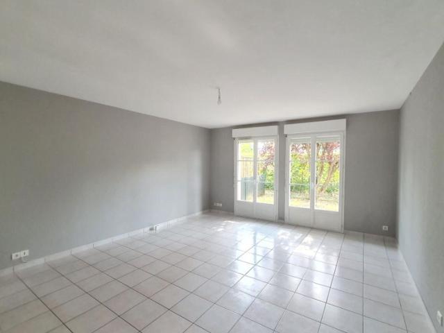 Location appartement, m² T 3 à Ballan Miré, 778 €