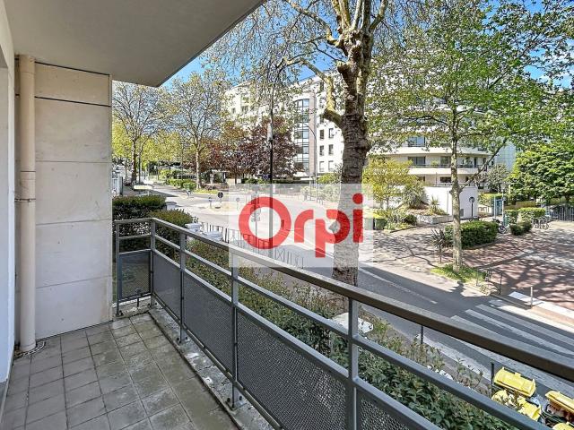 Location appartement, m² T 3 à Châtillon, 1 557 €