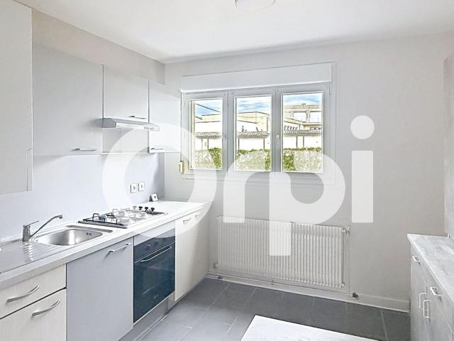 Location appartement, m² T 3 à Chaumont, 570 €
