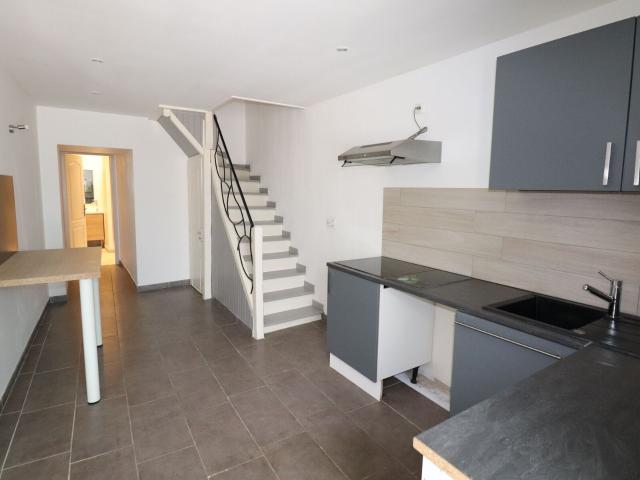 Location appartement, m² T 3 à Hières sur Amby, 730 €