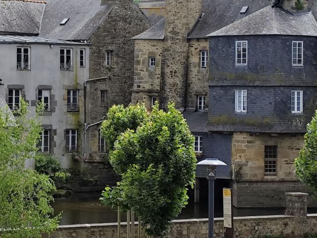Location appartement, m² T 3 à Landerneau, 680 €