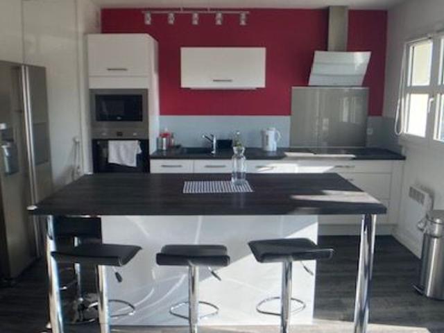 Location appartement, m² T 3 à Pessac, 1 098 €