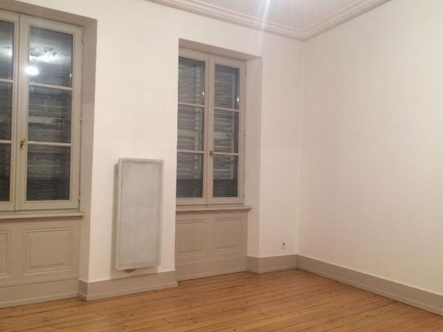 Location appartement, m² T 3 à Strasbourg, 933 €