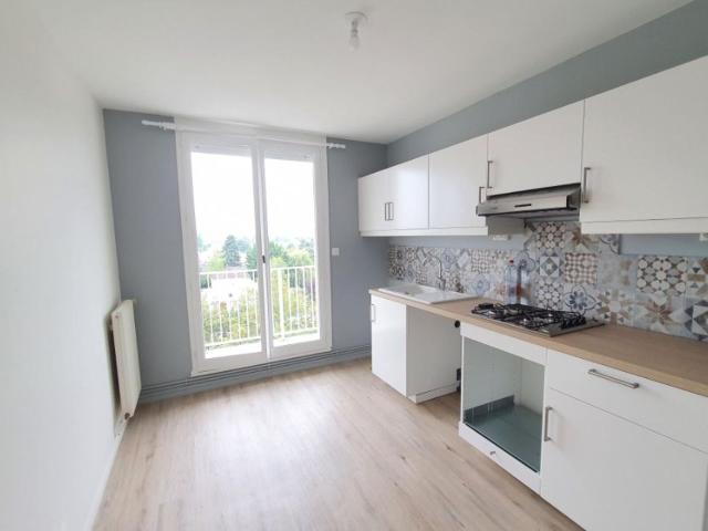 Location appartement, m² T 3 à Saint Cyr sur Loire, 850 €