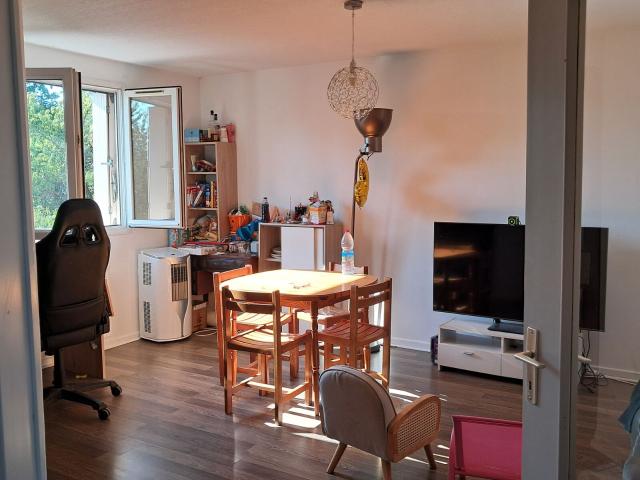 Location appartement, m² T 3 à Saint Symphorien d'Ozon, 855 €
