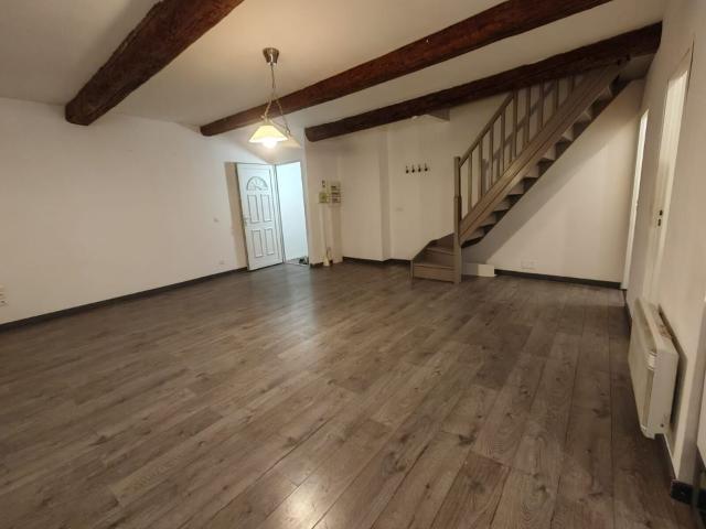 Location appartement, m² T 3 à Villeveyrac, 776 €