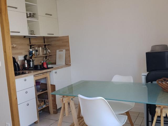 Location appartement, m² T 1 à Massy, 590 €