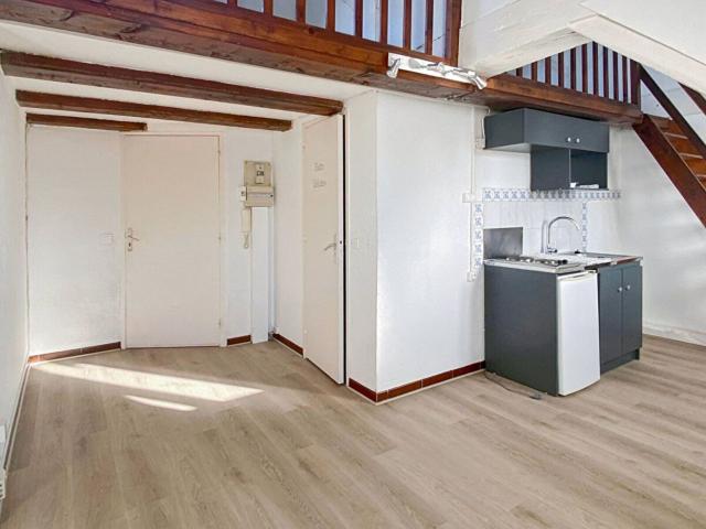 Location appartement, m² T 1 à Orléans, 526 €