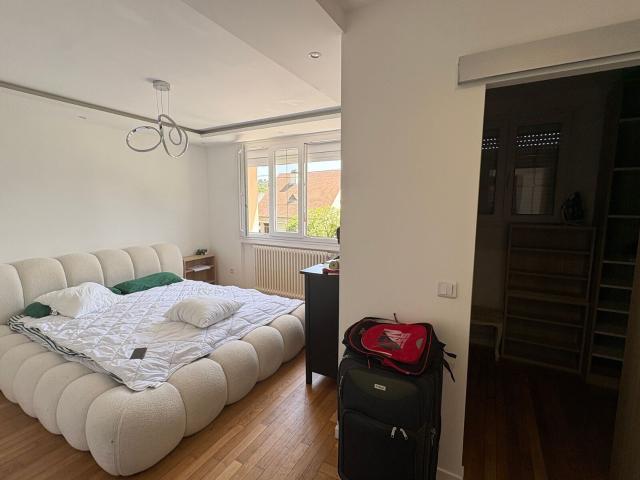 Location appartement, m² T 1 à Orsay, 800 €