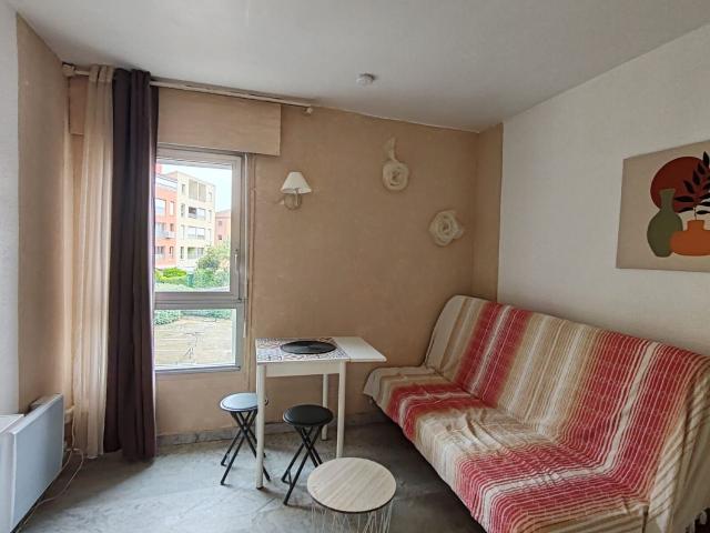Location appartement, m² T 1 à Agde, 390 €