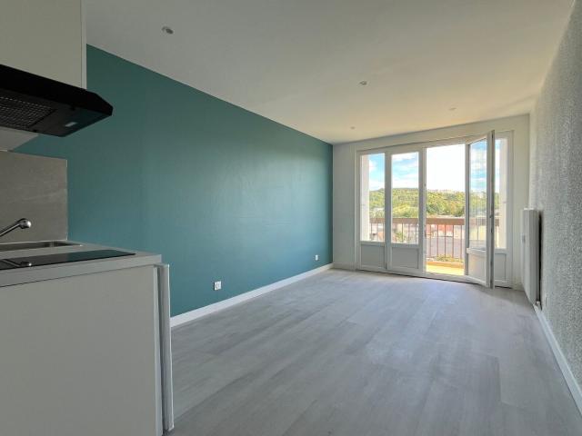 Location appartement, m² T 1 à Évreux, 450 €