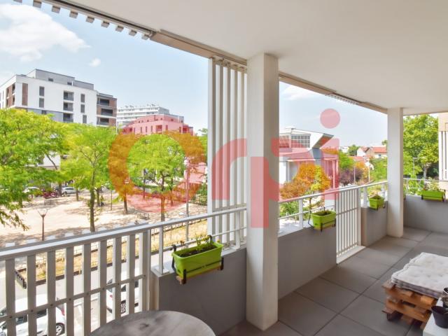 Location appartement, m² T 1 à Lyon 8, 698 €