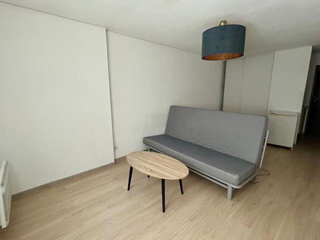 Location appartement, m² T 1 à Le Pontet, 485 €