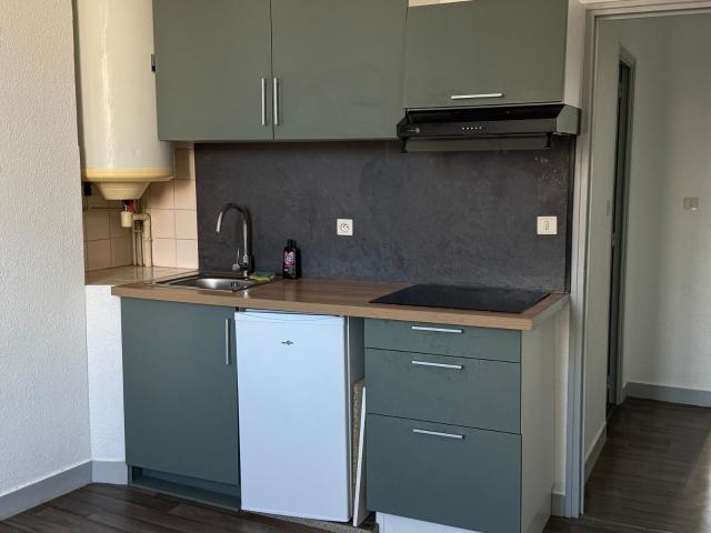Location appartement, m² T 1 à Limoges, 410 €