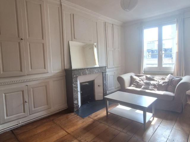 Location appartement, m² T 1 à Limoges, 580 €