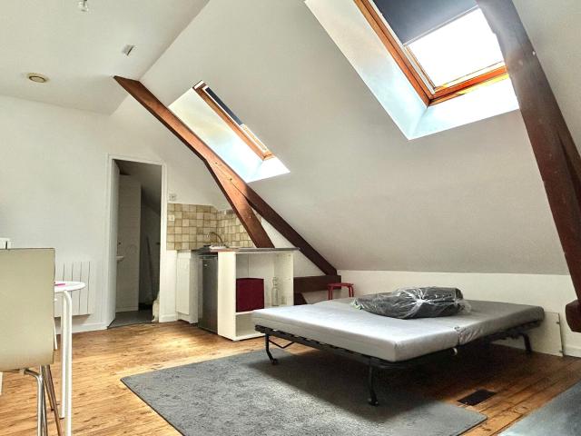Location appartement, m² T 1 à Périgueux, 352 €