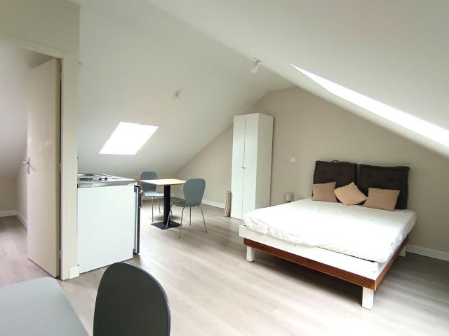 Location appartement, m² T 1 à Reims, 505 €