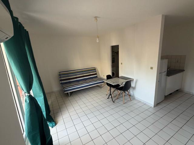 Location appartement, m² T 1 à Remire Montjoly, 603 €