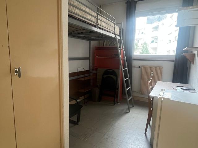 Location appartement, m² T 1 à Strasbourg, 375 €