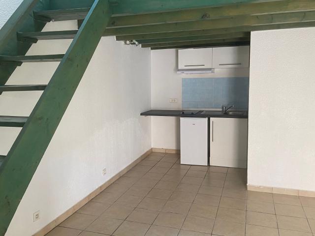 Location appartement, m² T 1 à Talence, 630 €