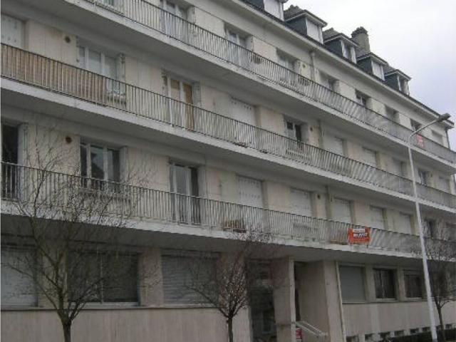 Location appartement, m² T 1 à Tours, 325 €