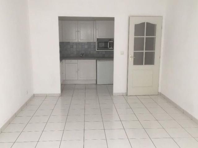 Location appartement, m² T 2 à Manosque, 660 €
