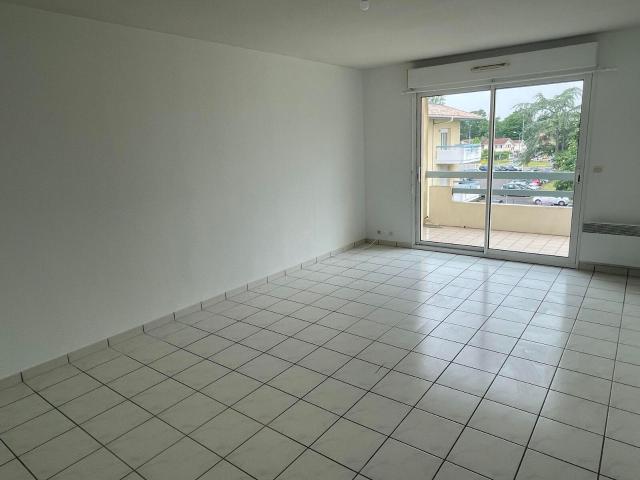 Location appartement, m² T 2 à Mont de Marsan, 516 €