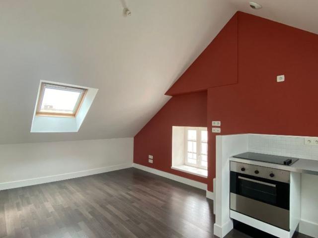 Location appartement, m² T 2 à Orléans, 606 €