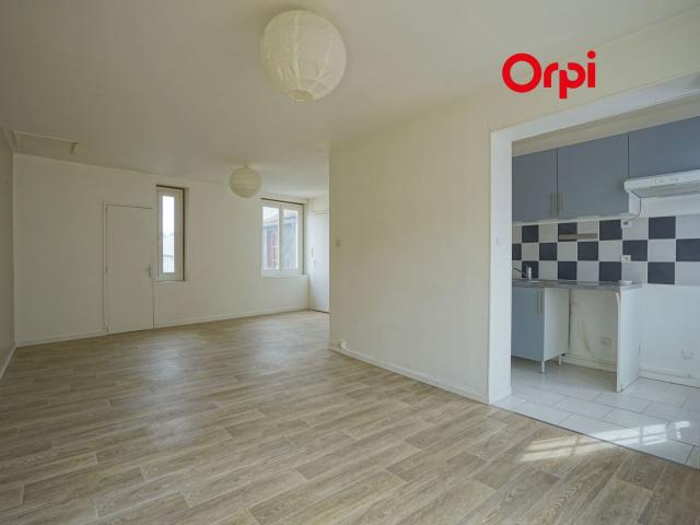 Location appartement, m² T 2 à Bernay, 560 €